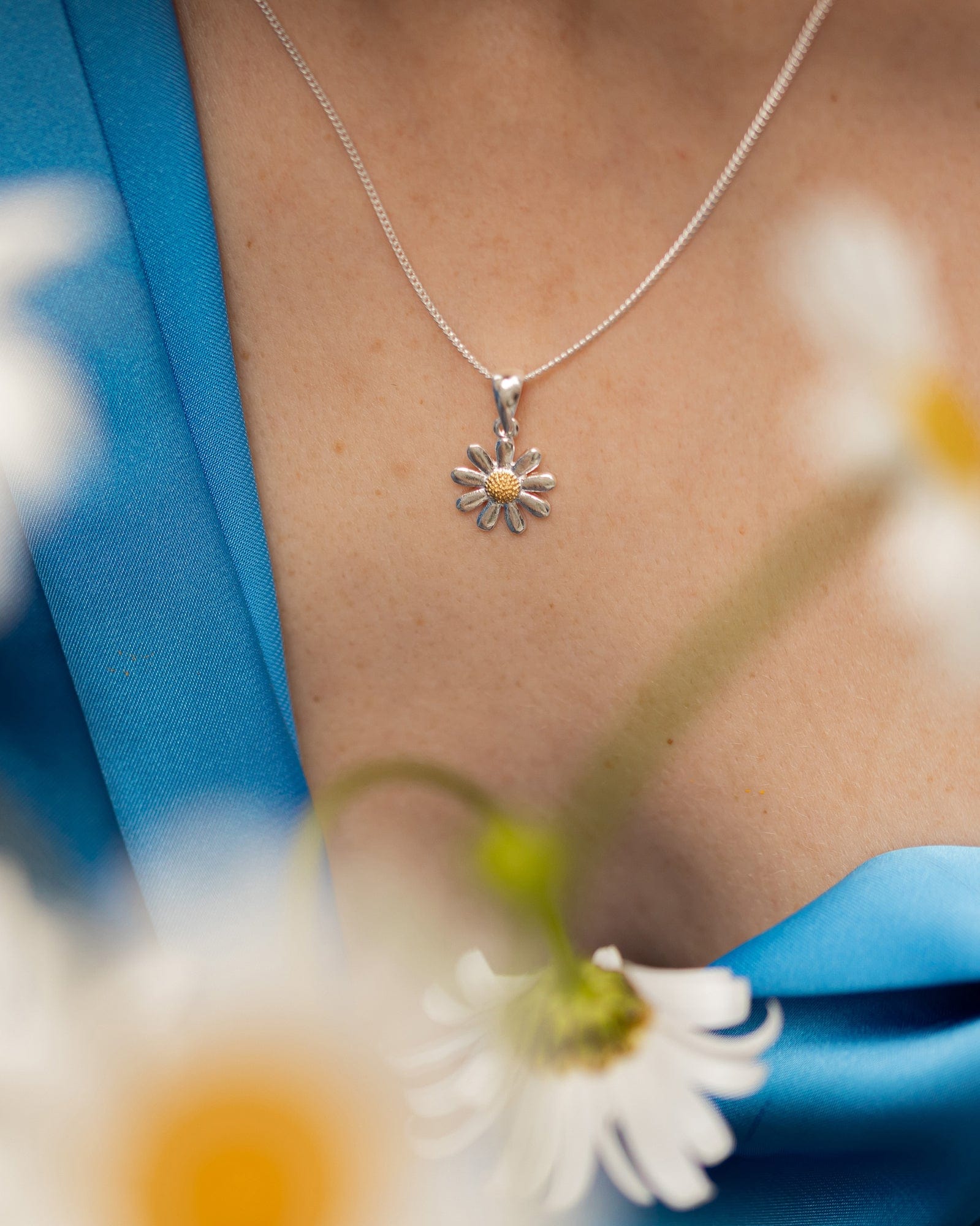 Sterling Silver 9 Petal Daisy Pendant