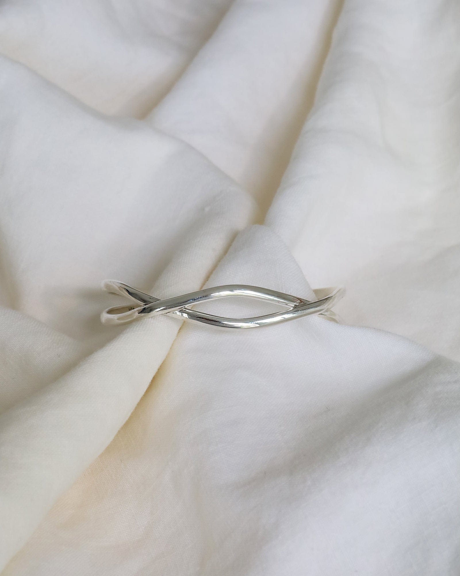 Sterling Silver Interwoven Curve Bangle