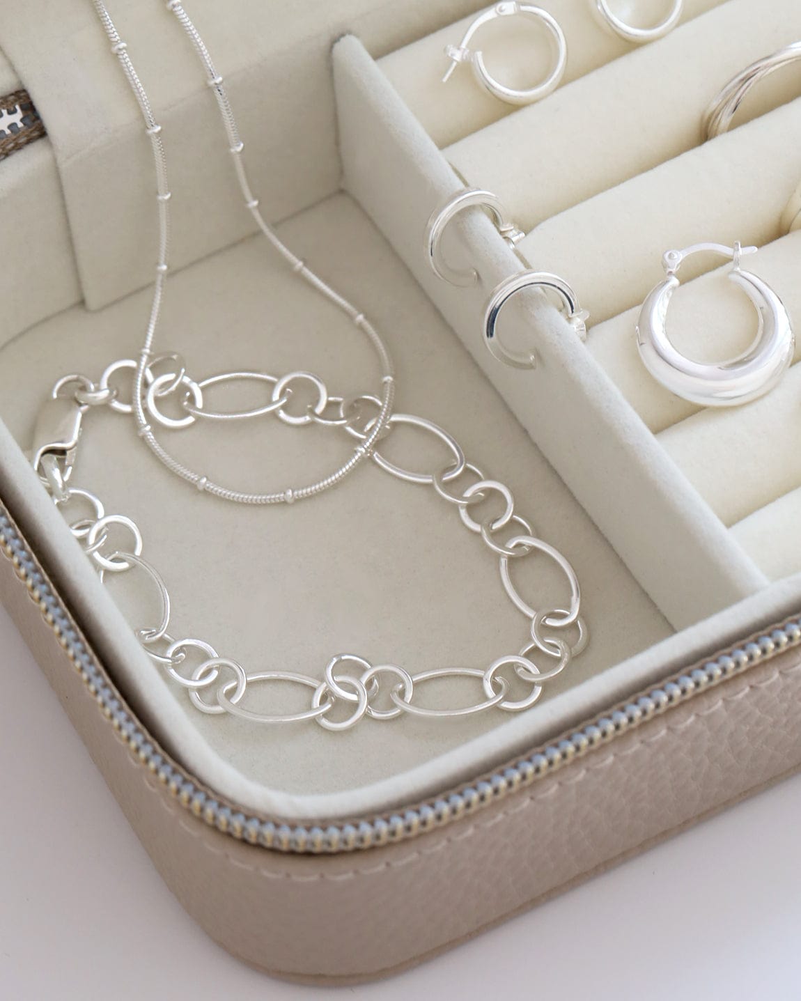 Sterling Silver Oval and Circle Link Bracelet