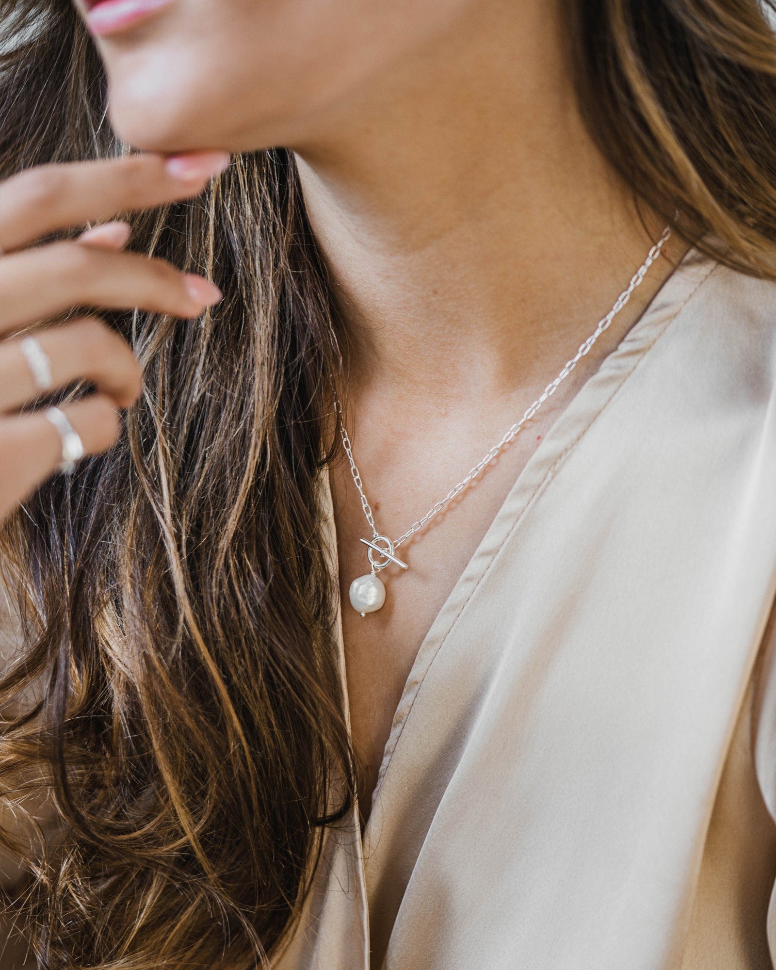 Sterling Silver T-Bar Necklace with Freshwater Pearl Pendant