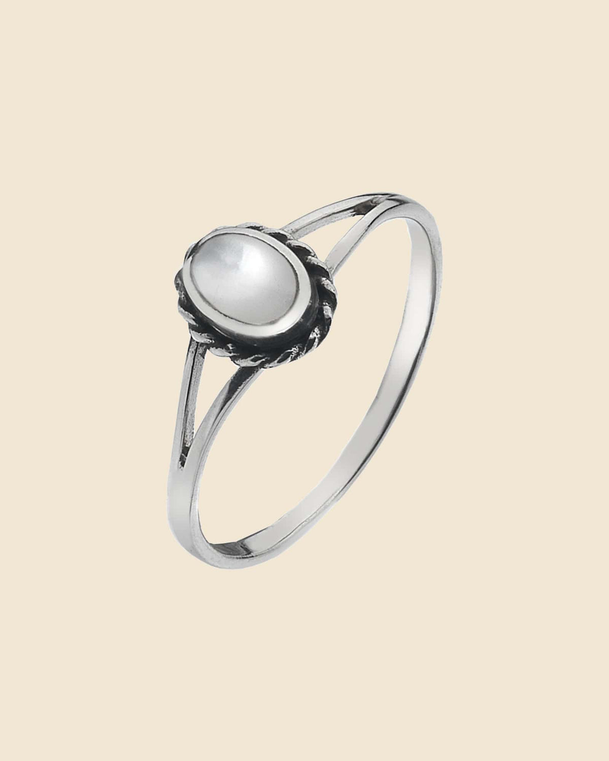 Sterling Silver Small Oval Mother of Pearl Ring