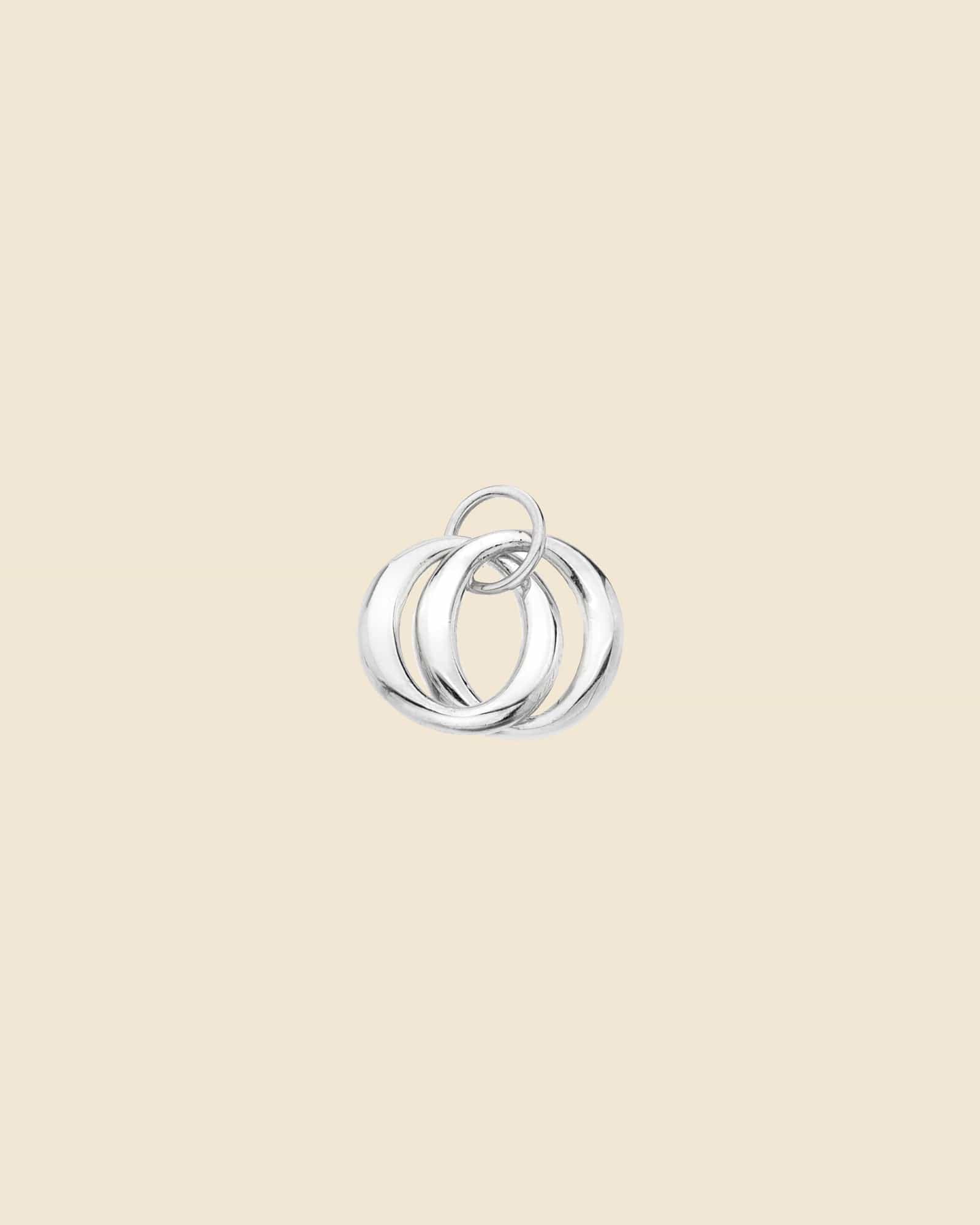 Sterling Silver Medium Interlinking Circles Pendant