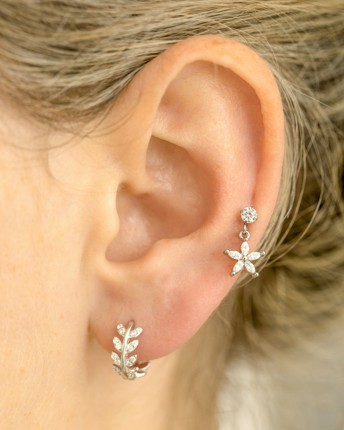 Surgical Steel Crystal Flower Labret