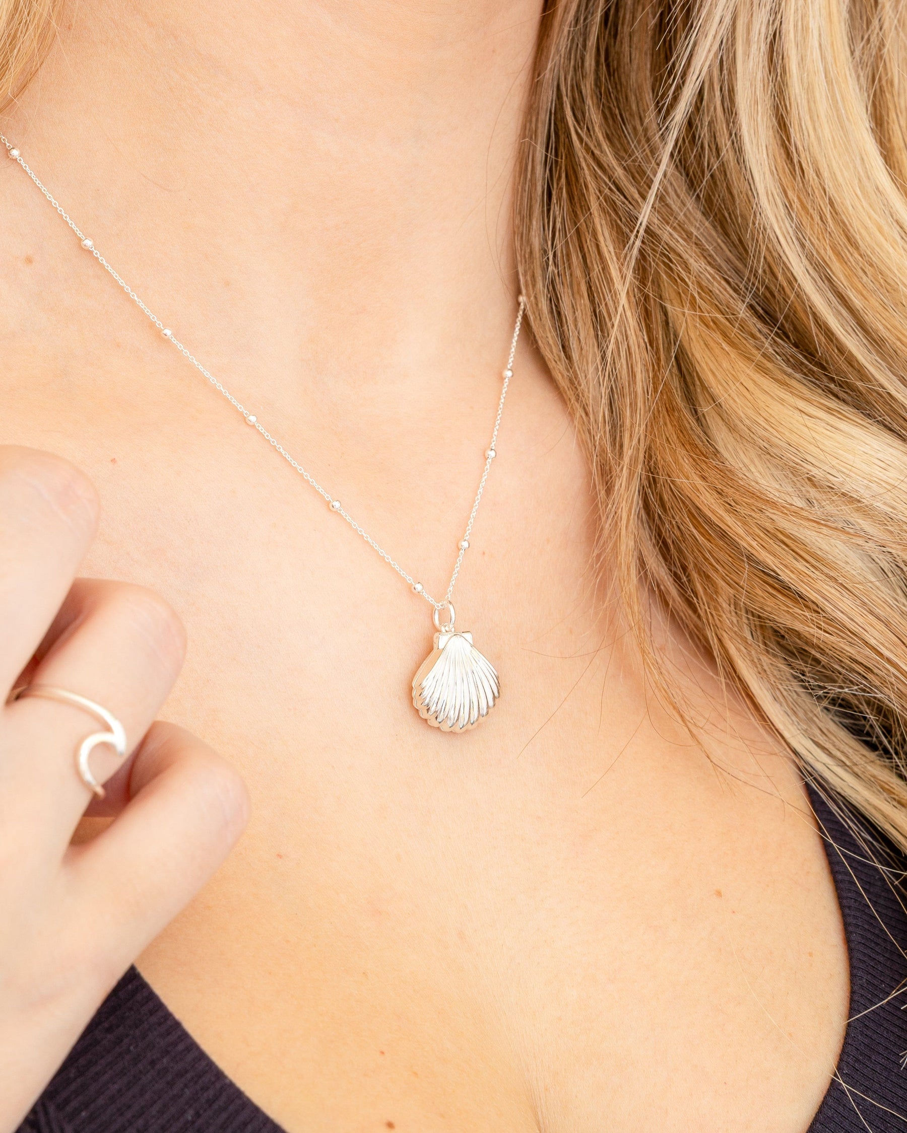 Sterling Silver Scallop Locket Pendant