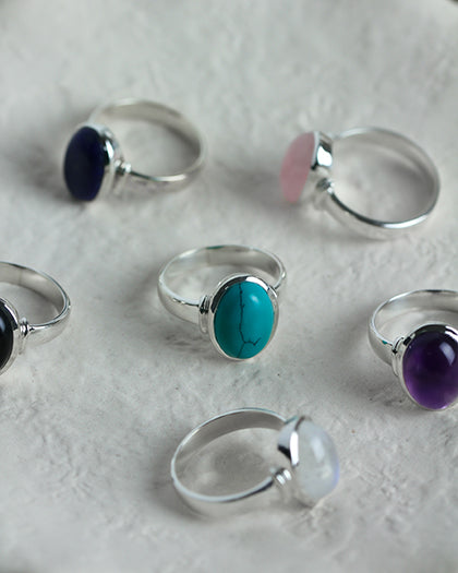 Simple Vibrant Circular Stone Ring – Super Silver