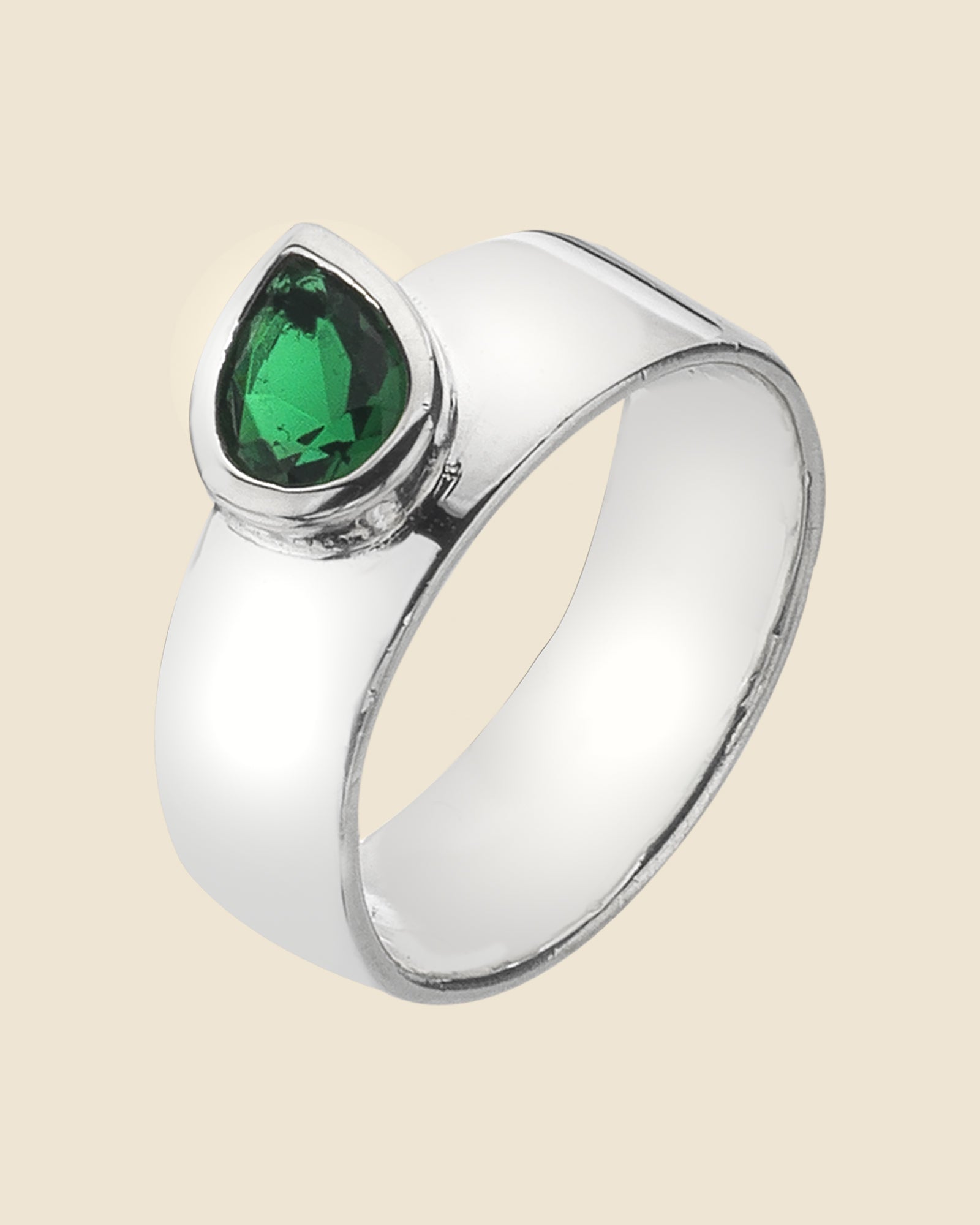 Sterling Silver Emerald Glass Teardrop Stone Band Ring